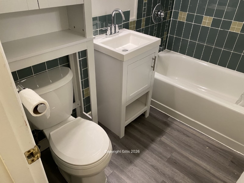 Building Photo - 12050 NE Broadway