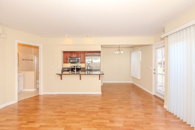Building Photo - 5252 Balboa Arms Dr
