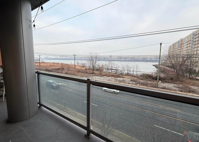 Building Photo - 8125 River Rd