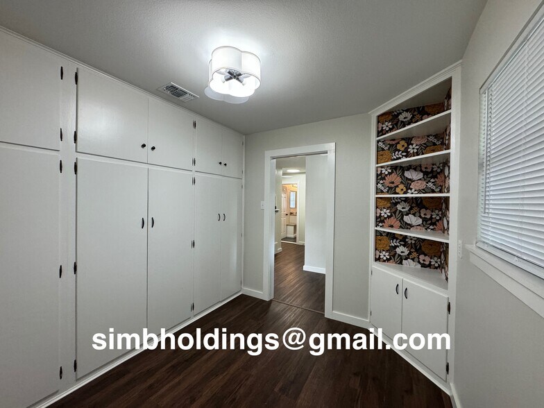 Building Photo - 2830 Colorado Ave
