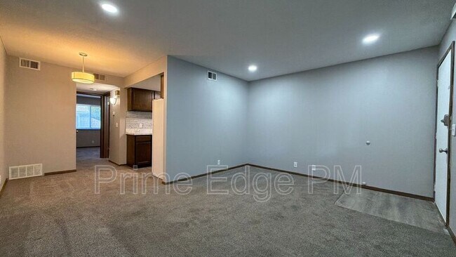 Building Photo - 4520 Calvert St