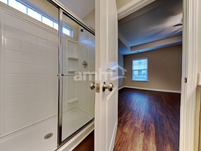 Building Photo - 317 Drayton Place Dr