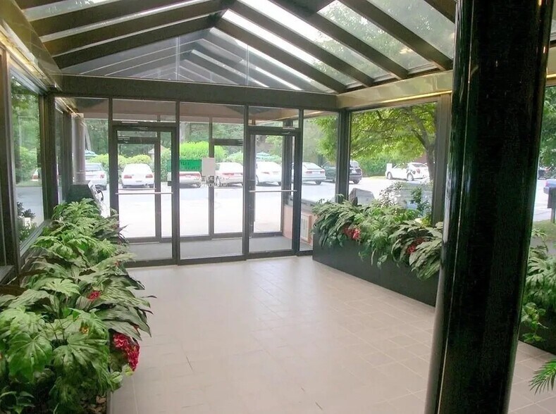 Building Photo - 1321 Worcester Rd