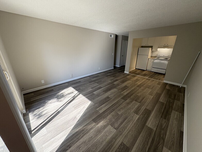 Building Photo - 1005 Hickory Hill Ln