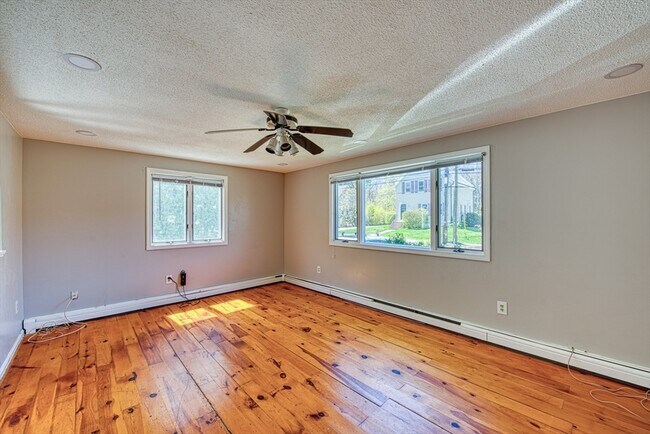 Building Photo - 1246 Somerset Ave