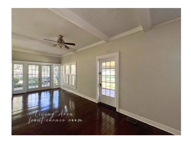 Building Photo - 208 Bartlett St