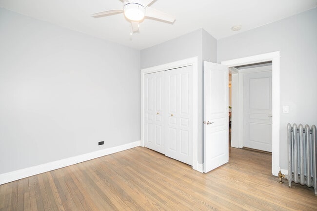 Building Photo - 536 1/2 W Cornelia Ave