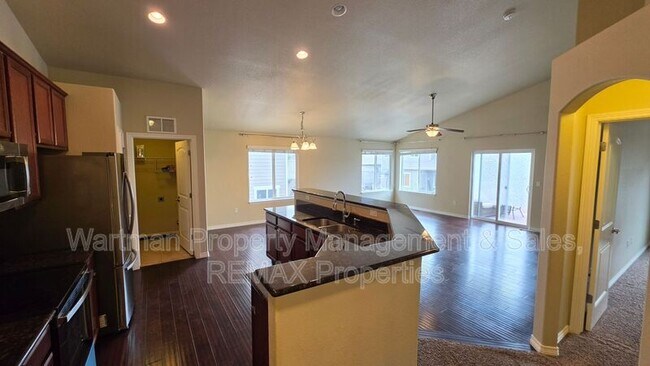 Building Photo - 907 Salmon Pond Way