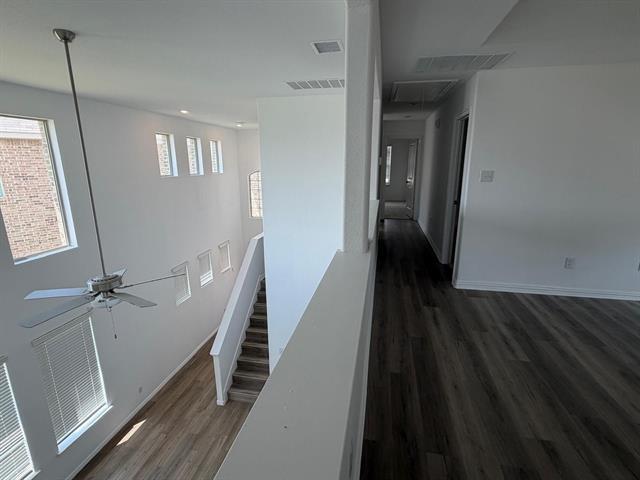 Building Photo - 2517 Maplehurst Dr