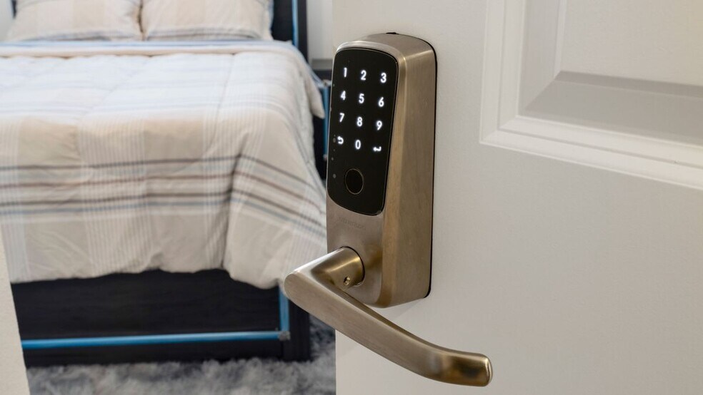 Building Photo - 4474 Saone Walk