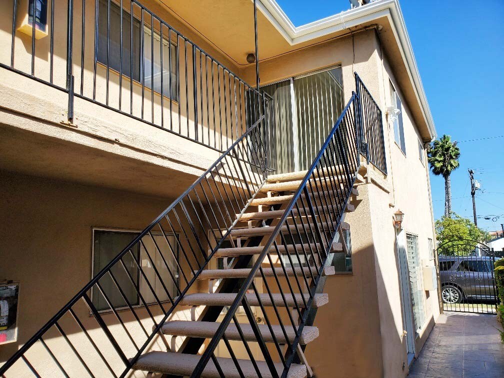 Building Photo - 361 13th St