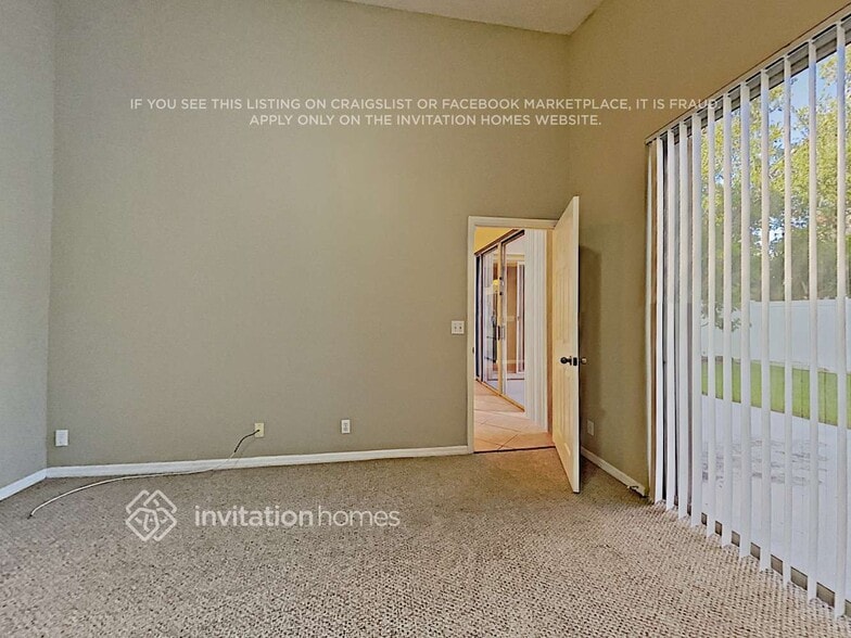 Building Photo - 1160 NW 185th Ave