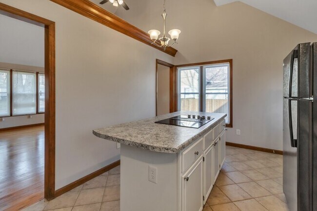 Building Photo - 2310 N 5th St