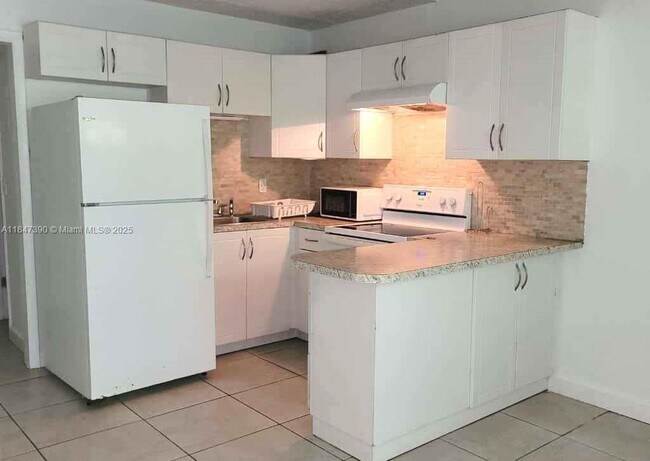 Building Photo - 3251 SW 44th St