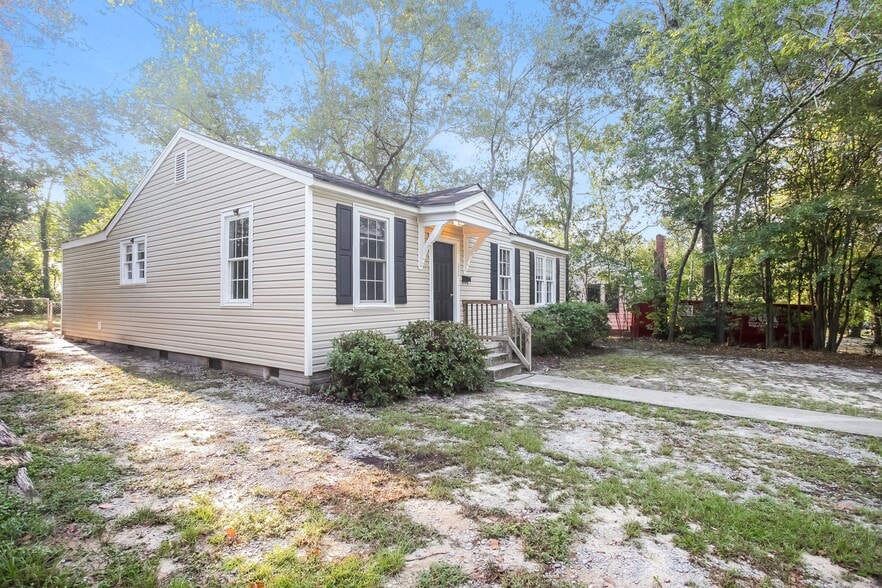Building Photo - 608 S Bonham Rd