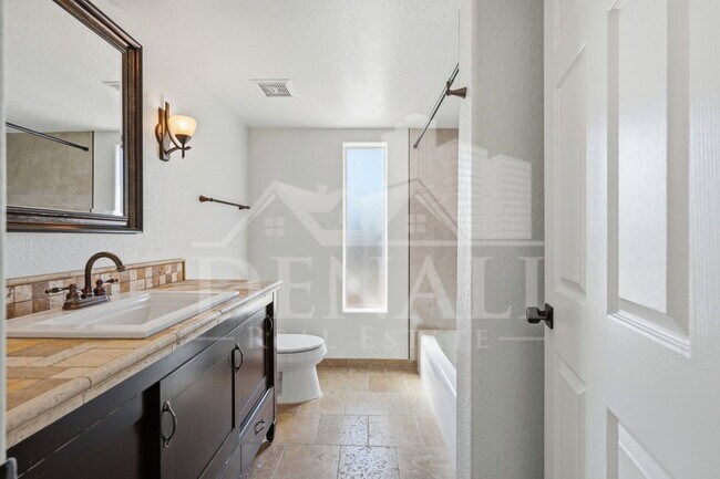 Building Photo - 10643 N Indian Wells Dr