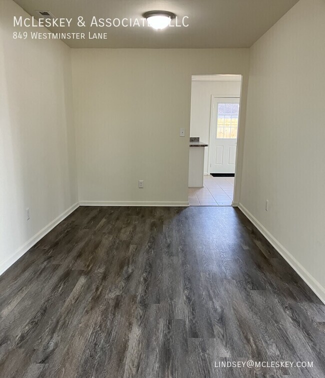 Building Photo - Washington Square Townhouses