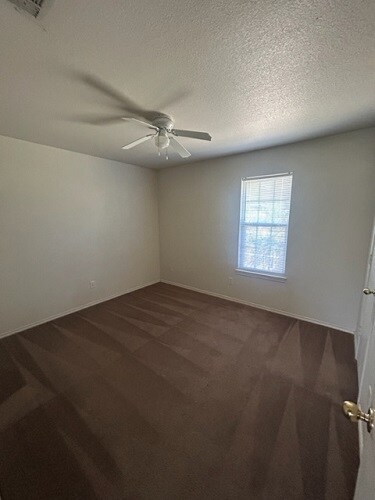 Building Photo - 5705 Redstone Dr