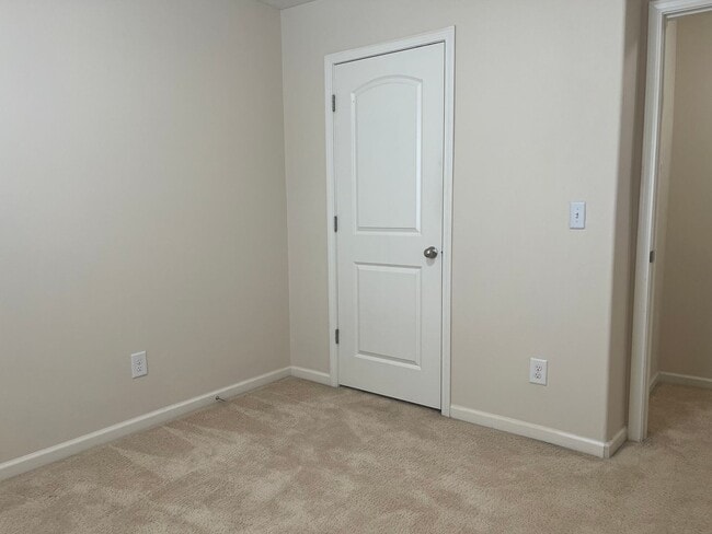Building Photo - Charming Knightdale Residence, Available Now!