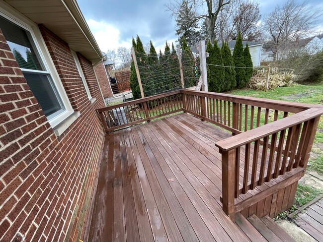 Building Photo - Ranch Style home with a finished basement