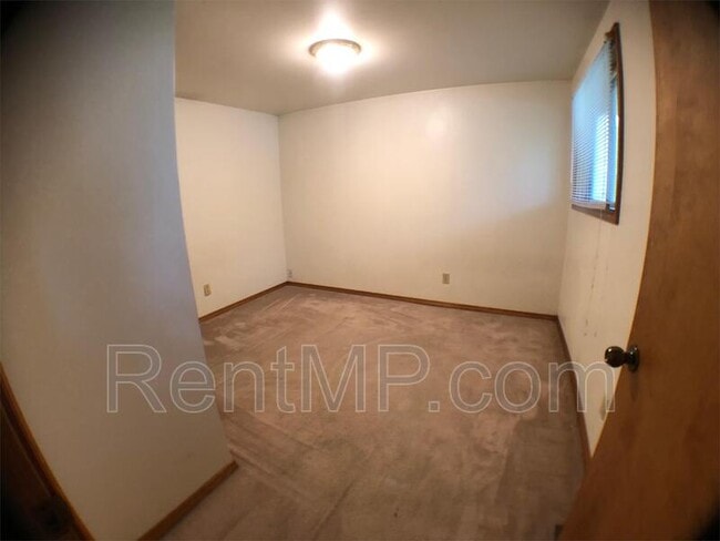 Building Photo - 1909 S Stockman Rd