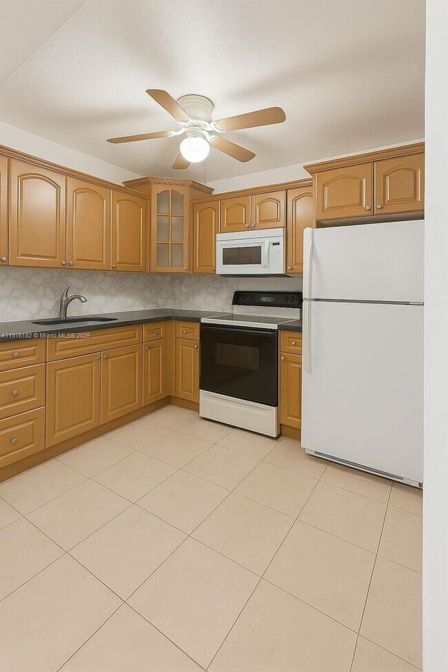 Building Photo - 9493 SW 76th St