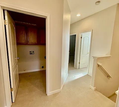 Building Photo - 56 W Bohemia Ln