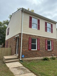 Building Photo - Hawk Court