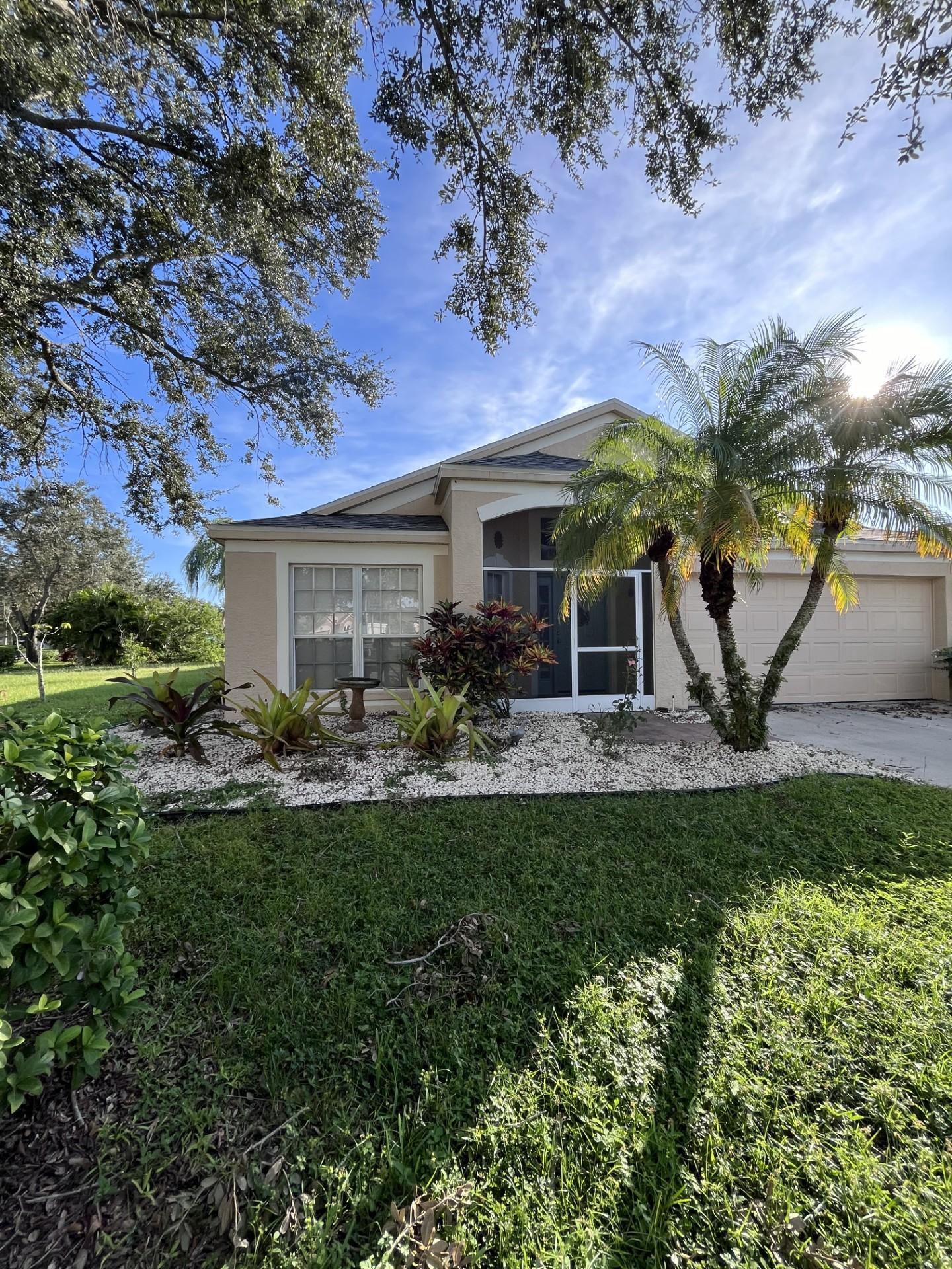 Building Photo - 4640 Sanibel Way