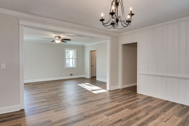 Building Photo - Renovated West Augusta Ranch - Coming July...