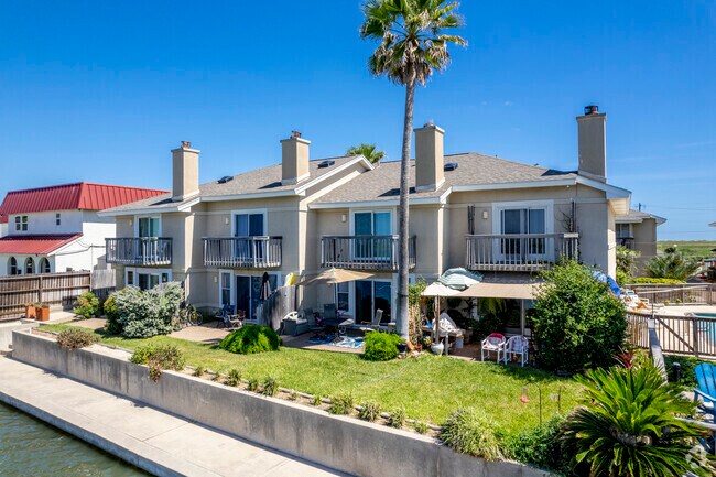 Primary Photo - Lake Shore Villas