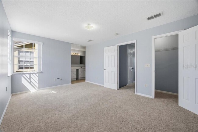 Building Photo - 713 Washington Palm Loop