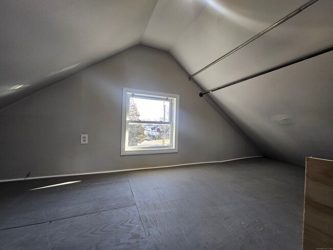 Building Photo - 370 Bruce Ave