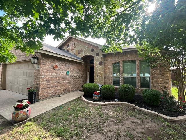 Primary Photo - 221 Spring Hollow Dr