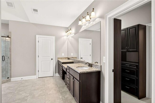 Building Photo - 2607 Lulworth Ln