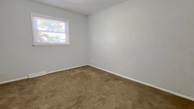 Building Photo - 5747 N 93rd St