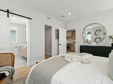 Building Photo - 603 Iris Ave