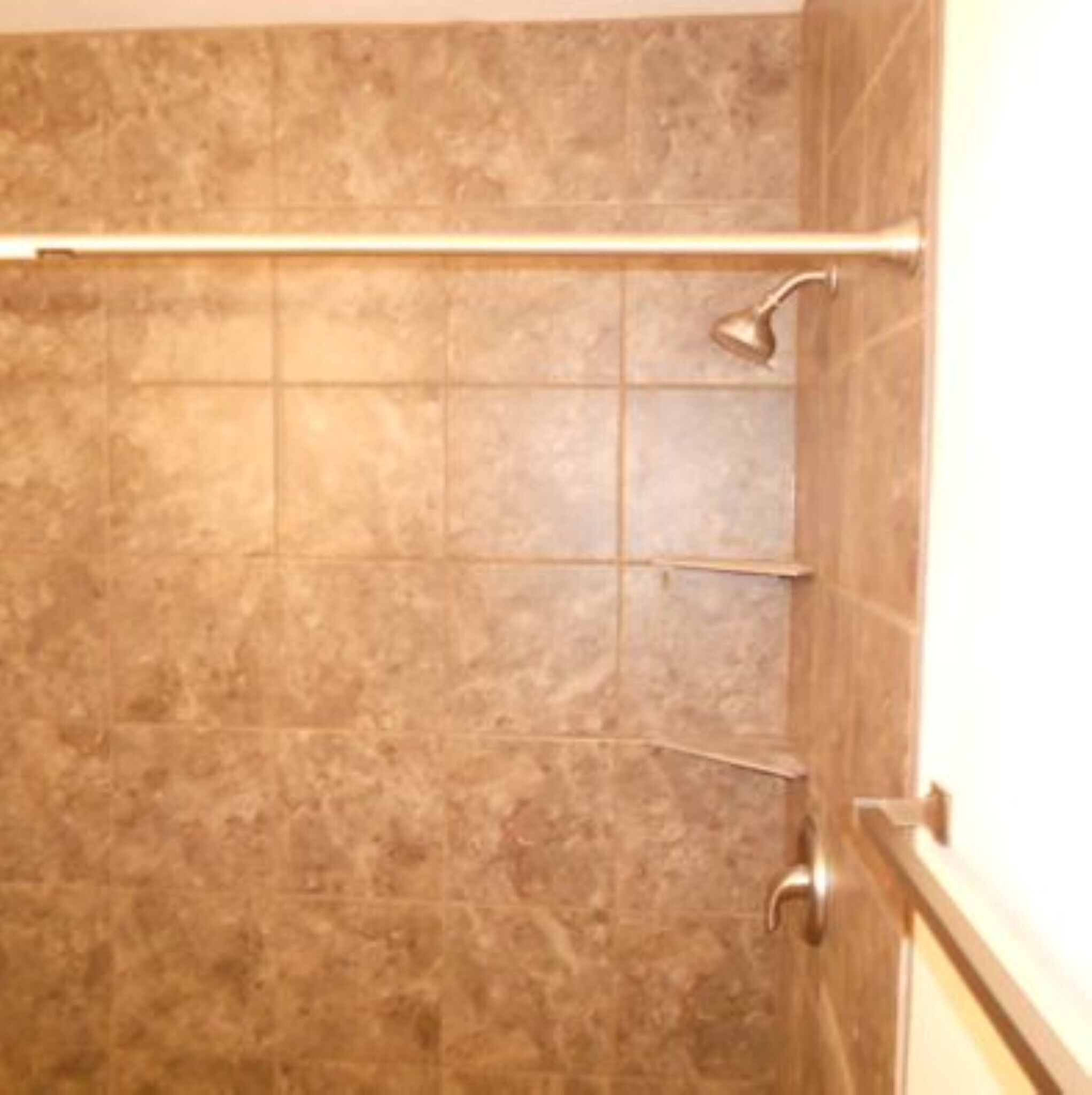 Building Photo - 112 E Dean Ave