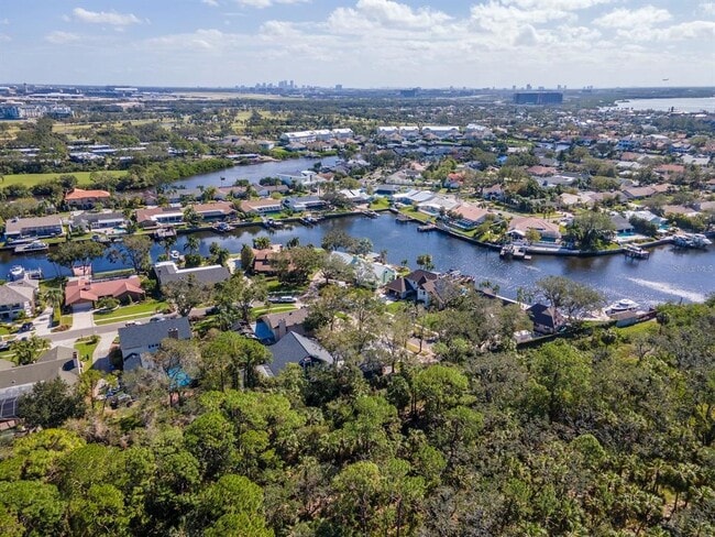Building Photo - 4202 Deepwater Ln