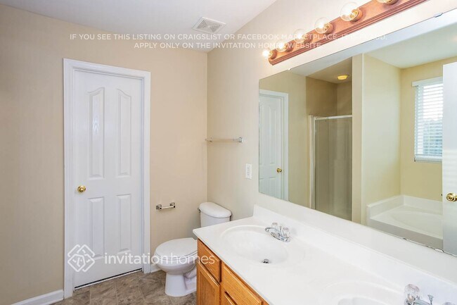 Building Photo - 3000 Moonstone Ln