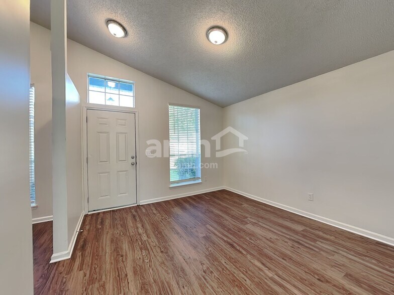 Building Photo - 927 Ashton Cove Terrace