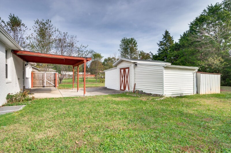 Building Photo - 349 Shirley Rd