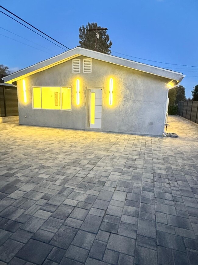 Building Photo - 17807 San Fernando Mission Blvd