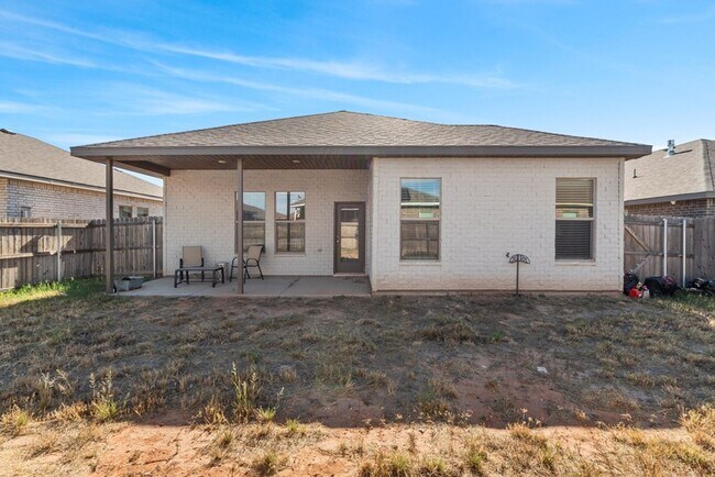 Building Photo - Fully Furnished