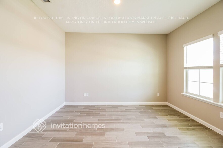 Building Photo - 11376 Oyster Creek Rd