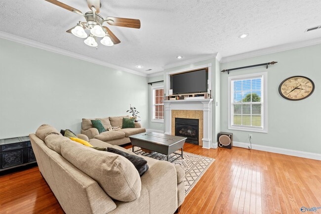 Building Photo - 25850 Iron Gate Dr