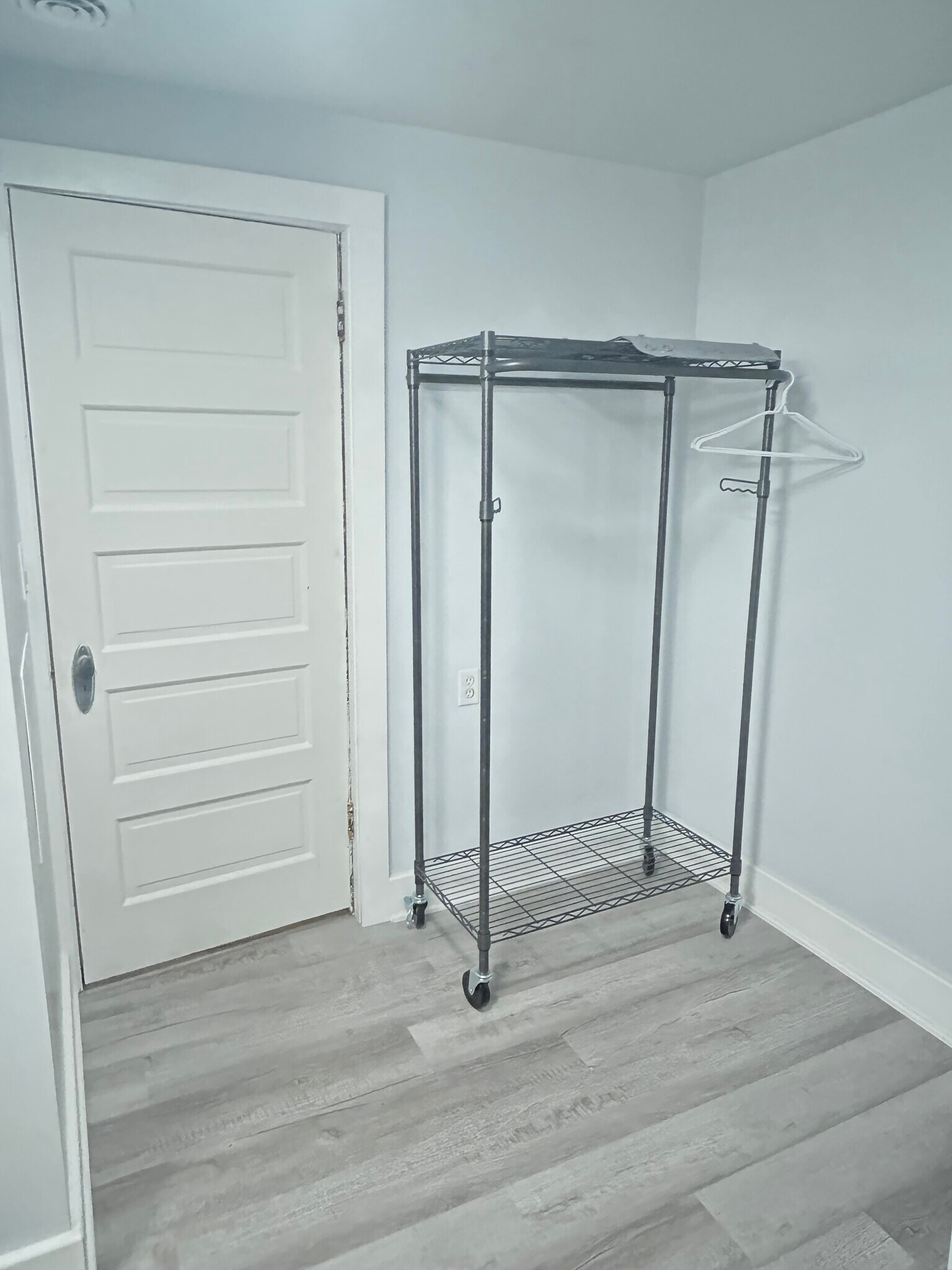 Building Photo - 89 2nd St