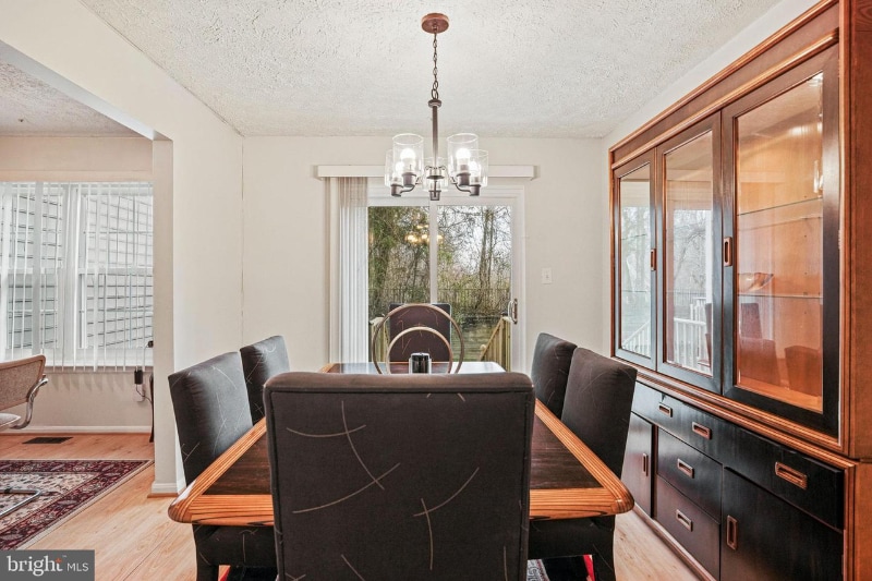 Building Photo - 16151 Brookmead Ct