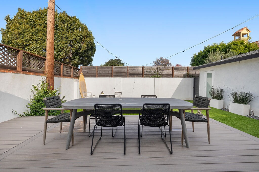 Building Photo - 236 Camellia Ln