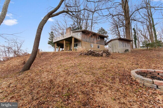 Building Photo - 418 Point Mary Cir